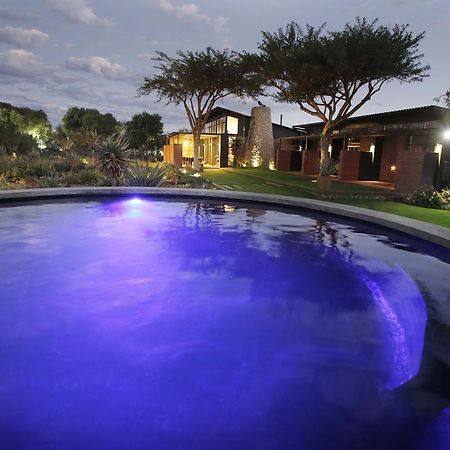 Liedjiesbos Urban Olive Farm Bed & Breakfast Bloemfontein Exterior photo
