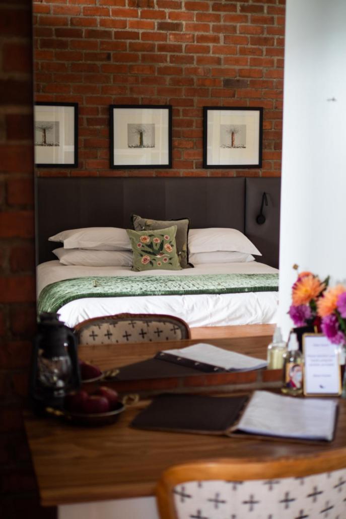 Liedjiesbos Urban Olive Farm Bed & Breakfast Bloemfontein Exterior photo