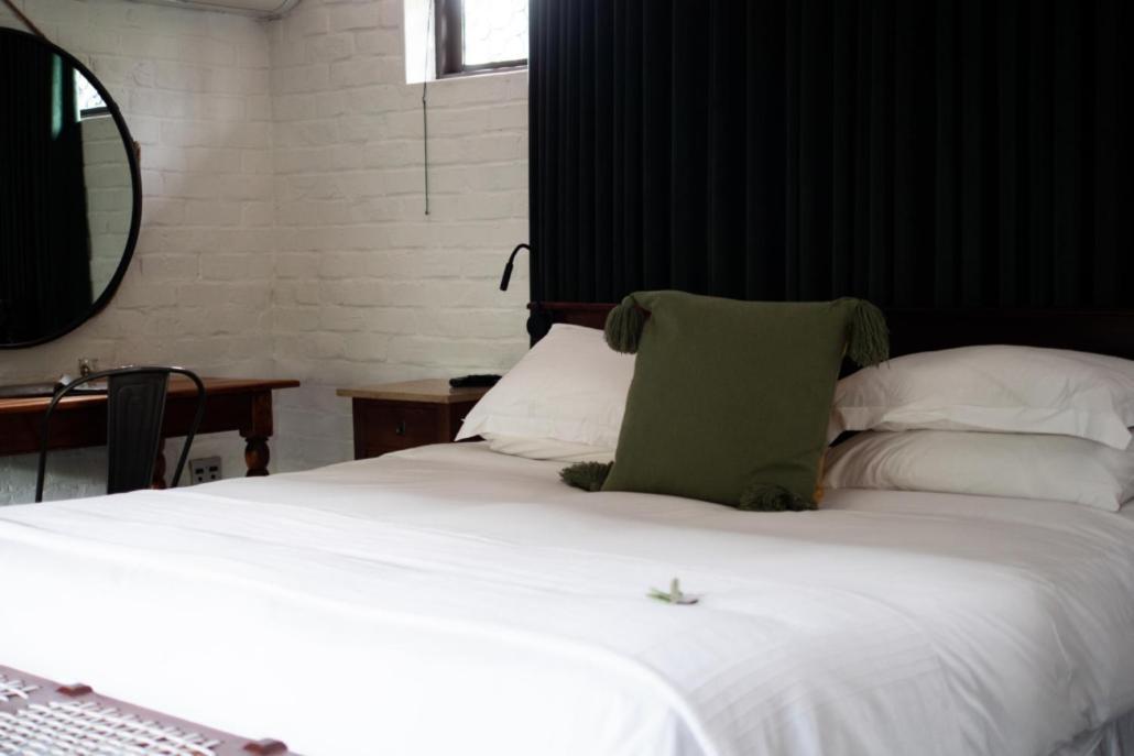 Liedjiesbos Urban Olive Farm Bed & Breakfast Bloemfontein Exterior photo