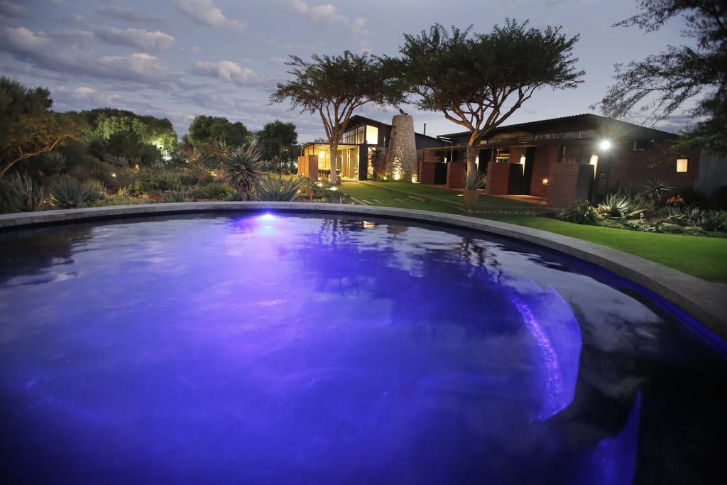 Liedjiesbos Urban Olive Farm Bed & Breakfast Bloemfontein Exterior photo